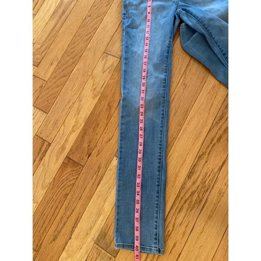 Levi's 312 Shaping Slim light wash juniors mid rise skinny jeans size 25 - Picture 9 of 9